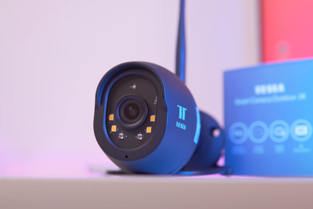 Kamera TESLA Smart Outdoor 2K  bezpieczeństwo montaż prostota wyposażenie intuicja pomoc komunikacja zasilanie rozdzielczość