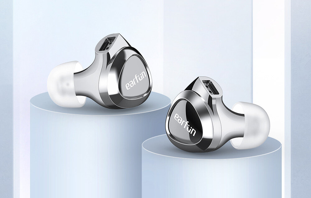 Słuchawki dokanałowe EARFUN EH100 design komfort lekkość dźwięk jakość wrażenia słuchowe ergonomia lekkość sport aktywność podróże czas pracy działanie akumulator
